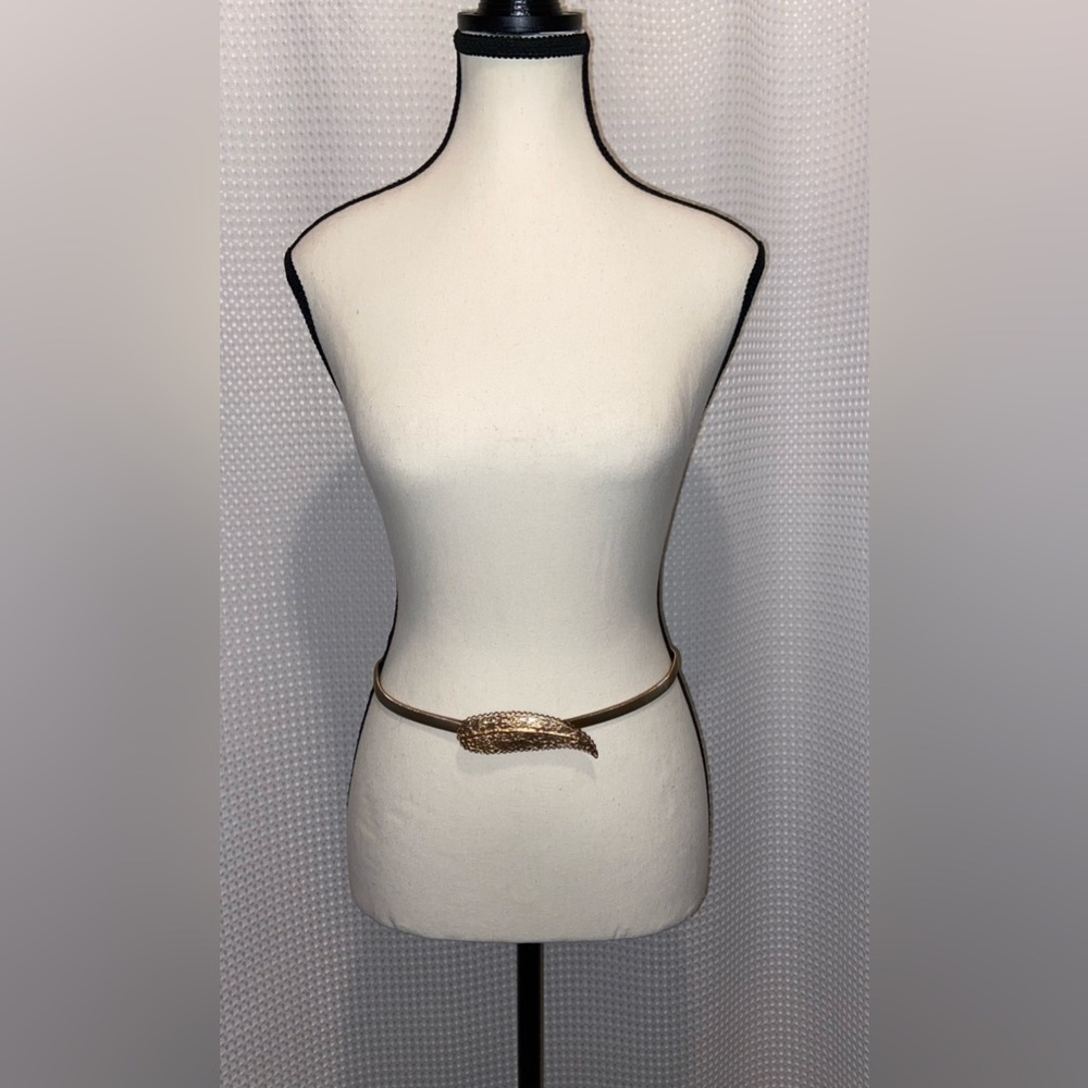Women’s Vintage stretchy metal Slim belt with feather buckle fits waist 26”to34”